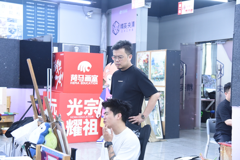 荷马画室央清班.jpg